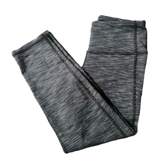 Athleta Pants - Athleta Chaturanga cropped leggings